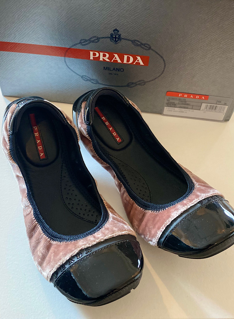 Prada flat shoes(230~235)